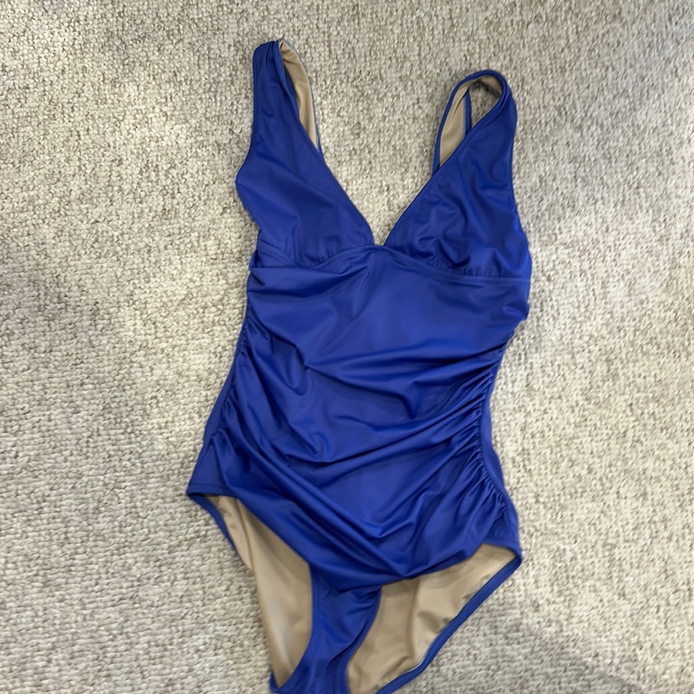 J Crew Women’s v-neck ruched bathing suit